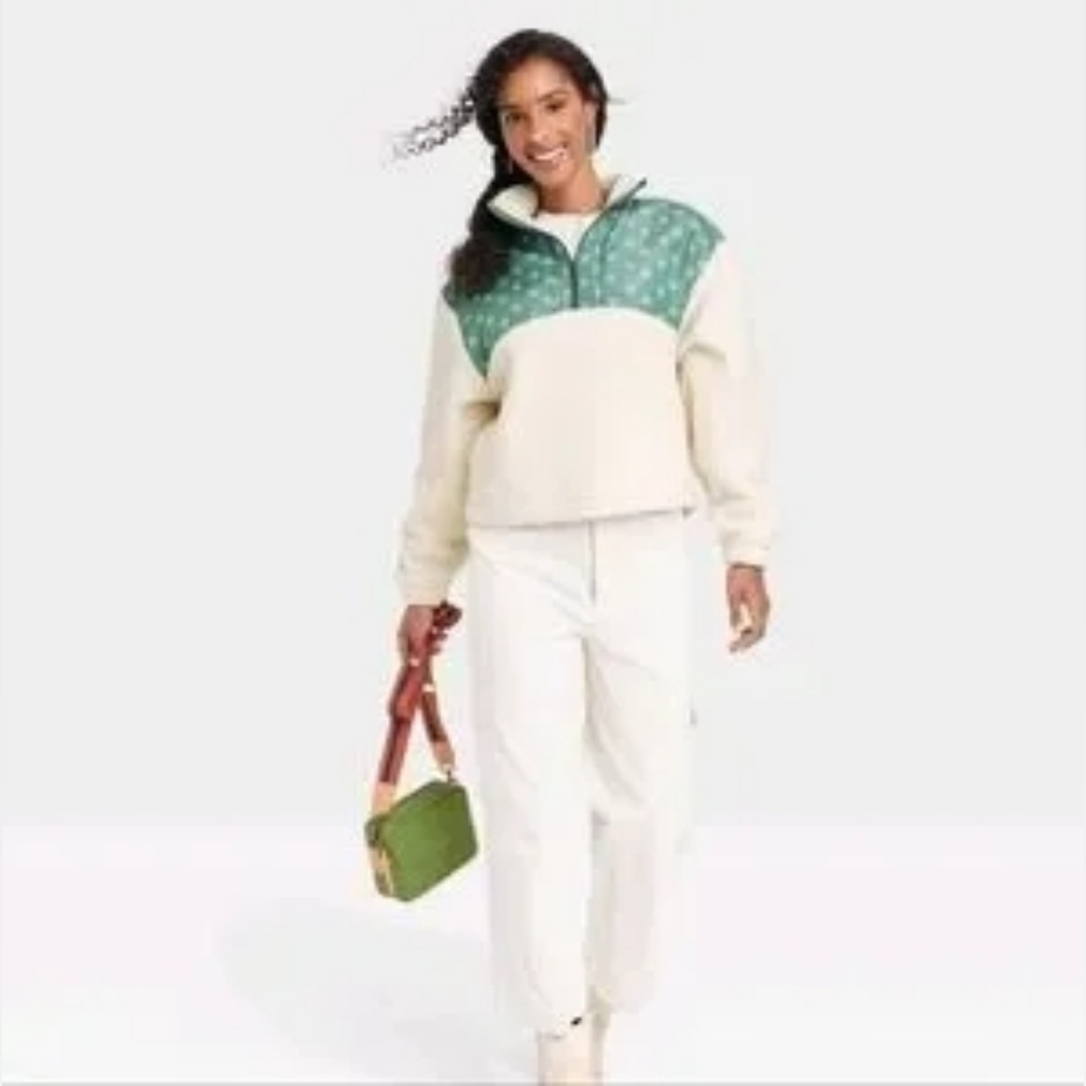 Universal Thread Green and Cream Teddy Jacket Fleece Mock Neck